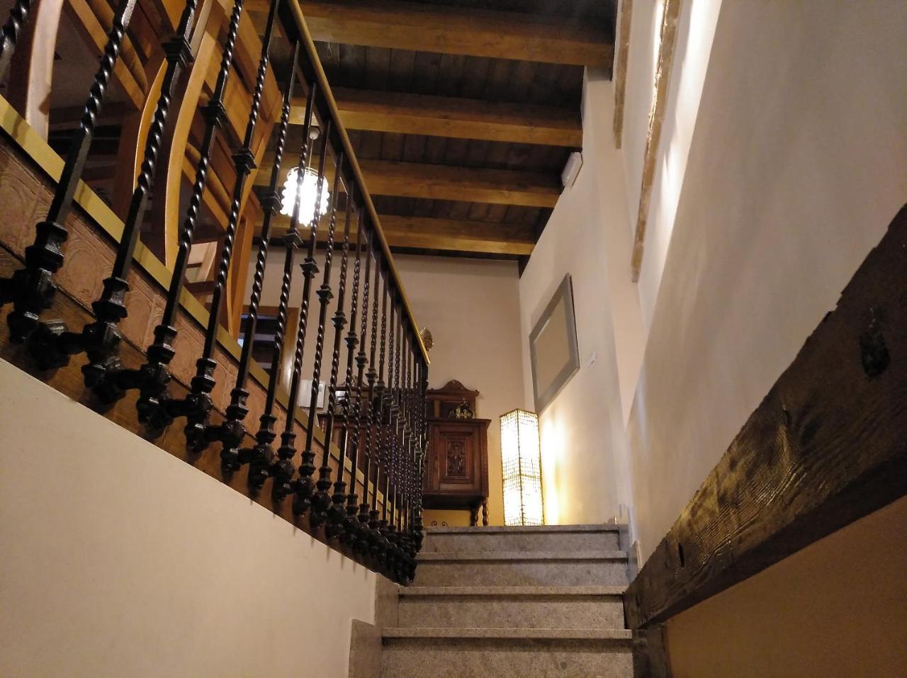 Apartamentos La Casa Del Grial Toledo Exterior foto